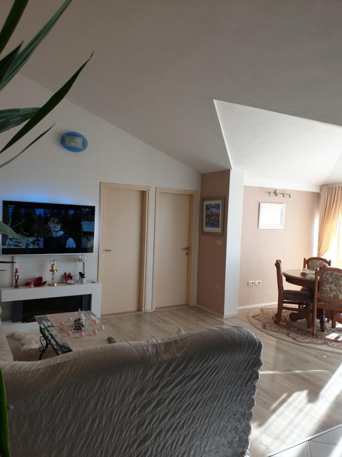 Apartmani Mlikotic Dugi Rat Bagian luar foto