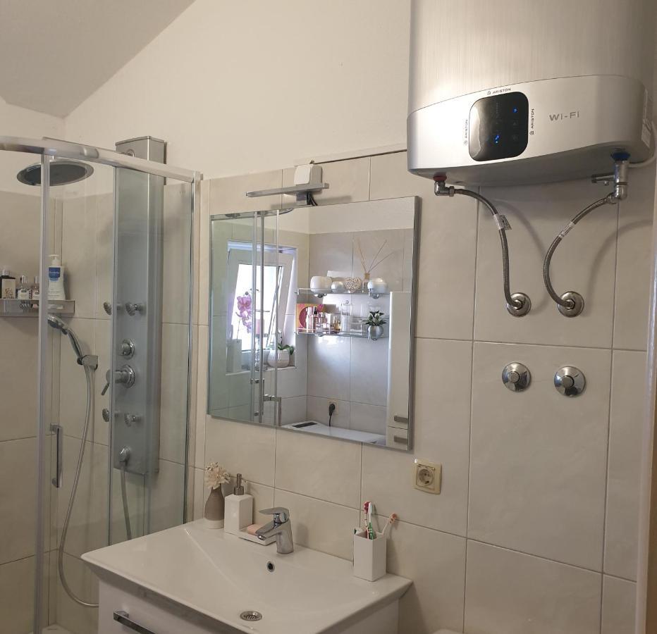 Apartmani Mlikotic Dugi Rat Ruang foto
