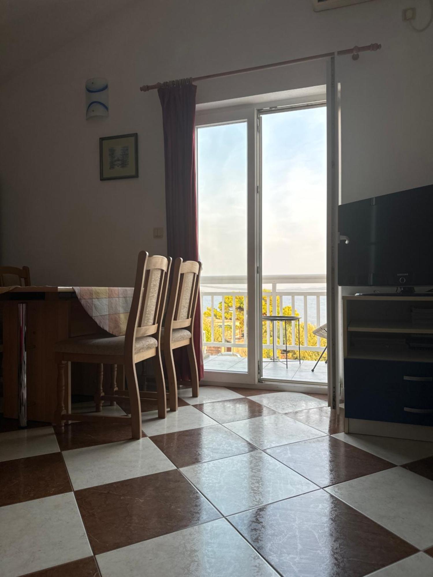 Apartmani Mlikotic Dugi Rat Bagian luar foto
