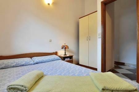 Apartmani Mlikotic Dugi Rat Bagian luar foto
